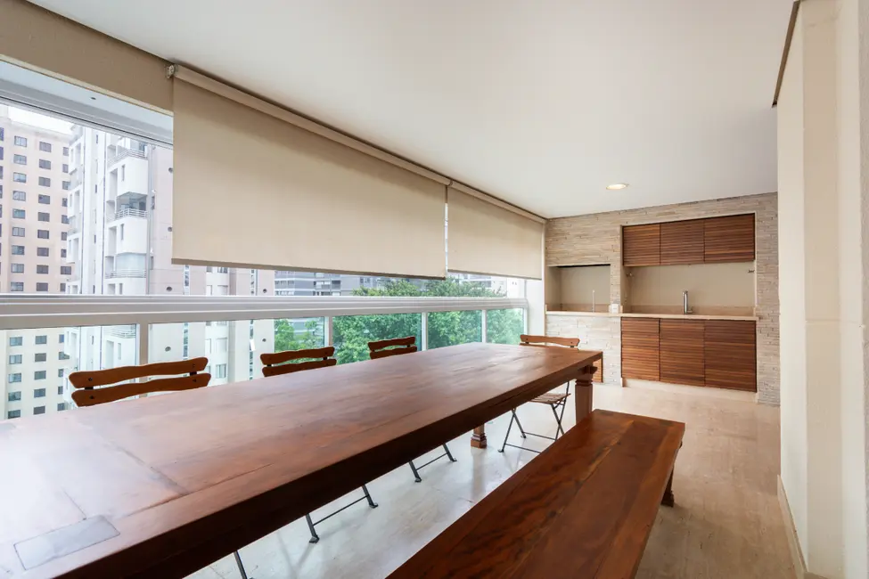 Foto 7 de Apartamento com 3 quartos à venda, 204m2 em Indianópolis, São Paulo - SP