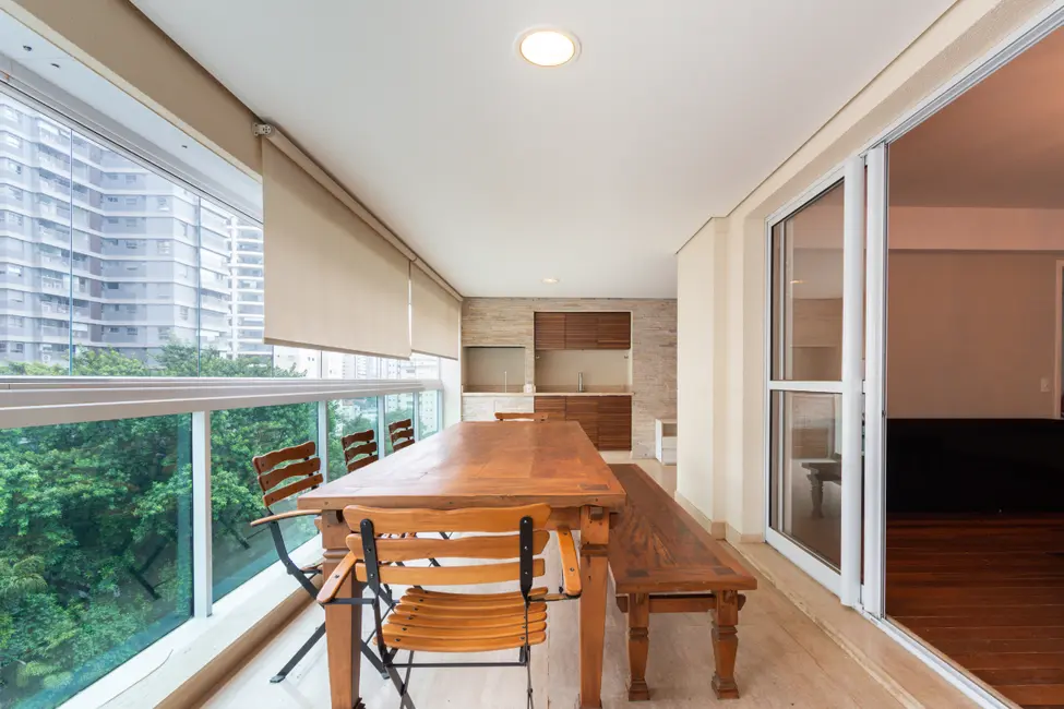 Foto 5 de Apartamento com 3 quartos à venda, 204m2 em Indianópolis, São Paulo - SP