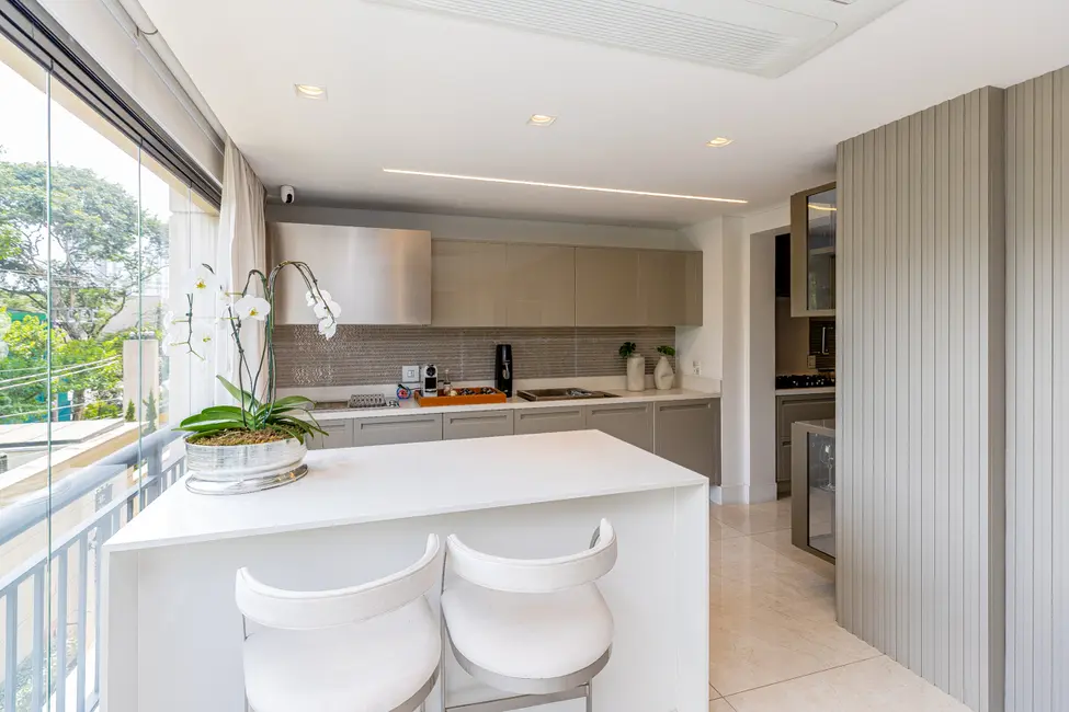 Apartamento com 3 quartos à venda, 220m2 em Vila Olímpia, São Paulo - SP - imagem 9 Foto 9 de Apartamento com 3 quartos à venda, 220m2 em Vila Olímpia, São Paulo - SP