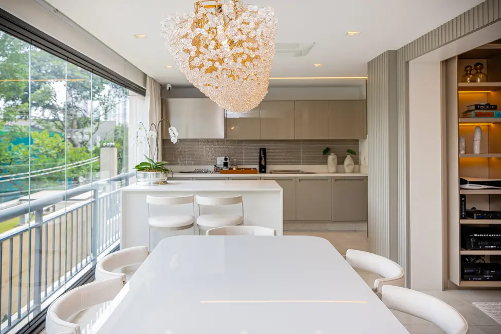 Apartamento com 3 quartos à venda, 220m2 em Vila Olímpia, São Paulo - SP - imagem 8 Foto 8 de Apartamento com 3 quartos à venda, 220m2 em Vila Olímpia, São Paulo - SP