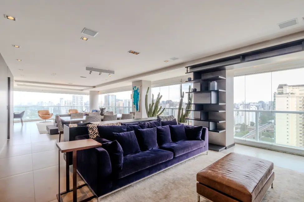 Foto 2 de Apartamento com 3 quartos à venda, 219m2 em Campo Belo, São Paulo - SP