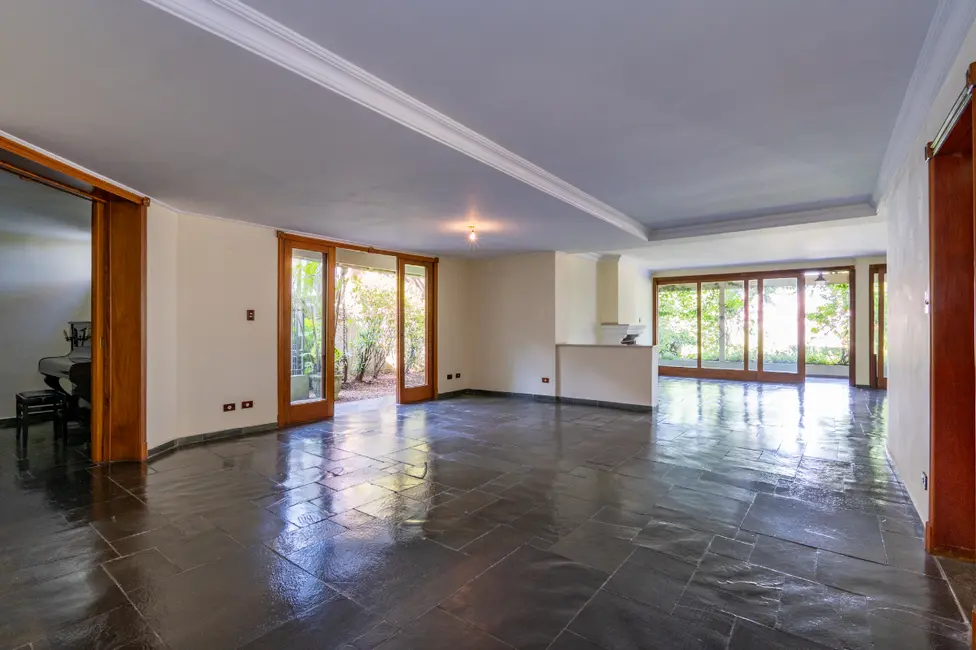 Foto 1 de Casa com 5 quartos à venda, 352m2 em Jardim Leonor, São Paulo - SP