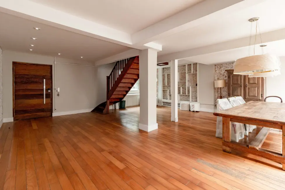 Foto 2 de Casa de Vila com 3 quartos à venda, 149m2 em Vila Nova Conceição, São Paulo - SP