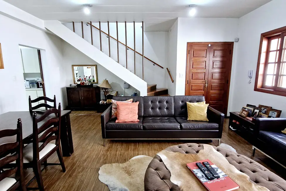 Foto 3 de Casa com 3 quartos à venda, 215m2 em Vila Cordeiro, São Paulo - SP