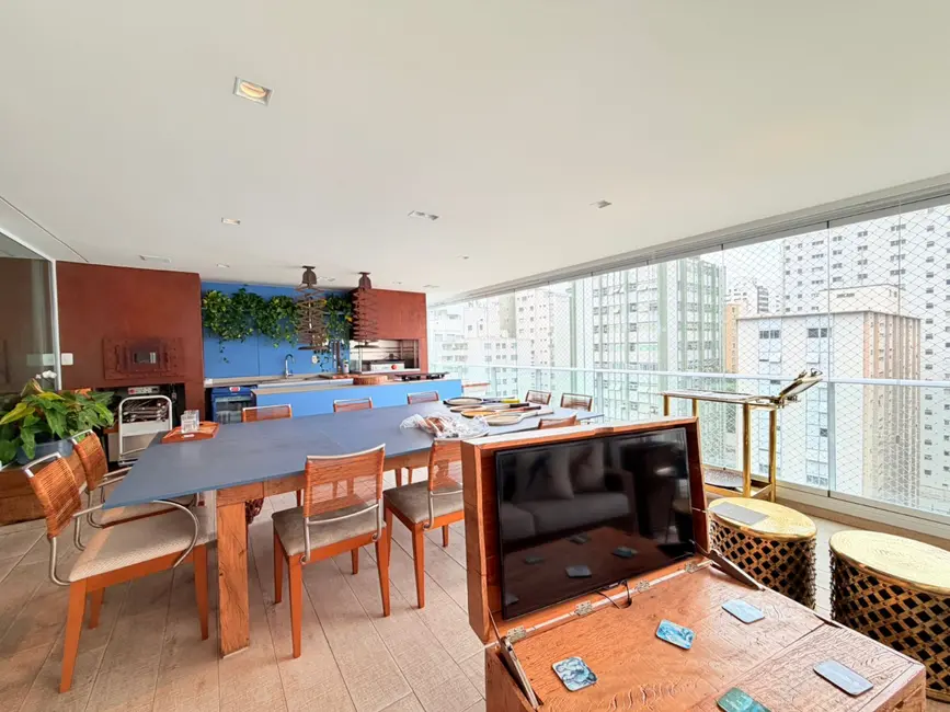 Foto 2 de Apartamento com 4 quartos à venda, 290m2 em Itaim Bibi, São Paulo - SP