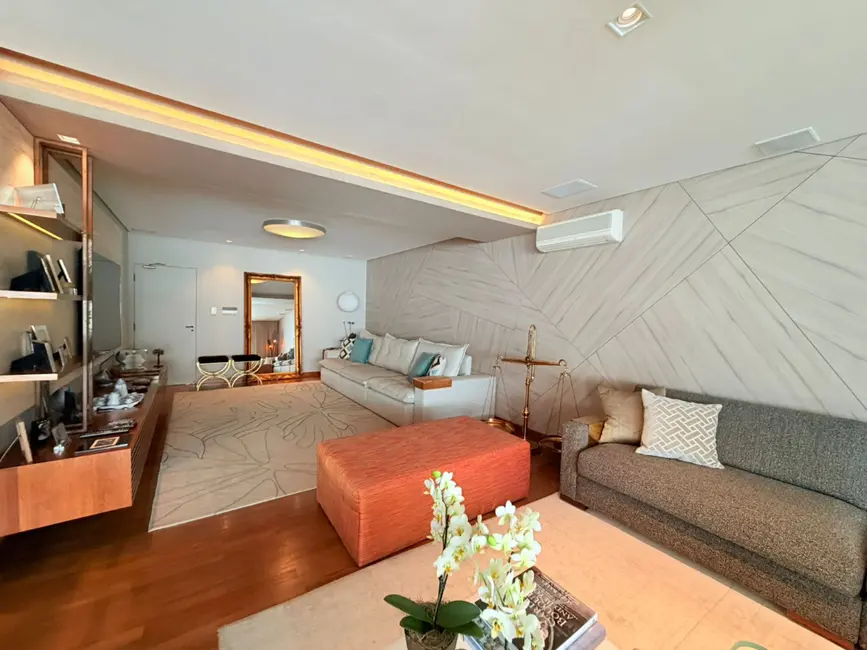 Foto 3 de Apartamento com 4 quartos à venda, 290m2 em Itaim Bibi, São Paulo - SP