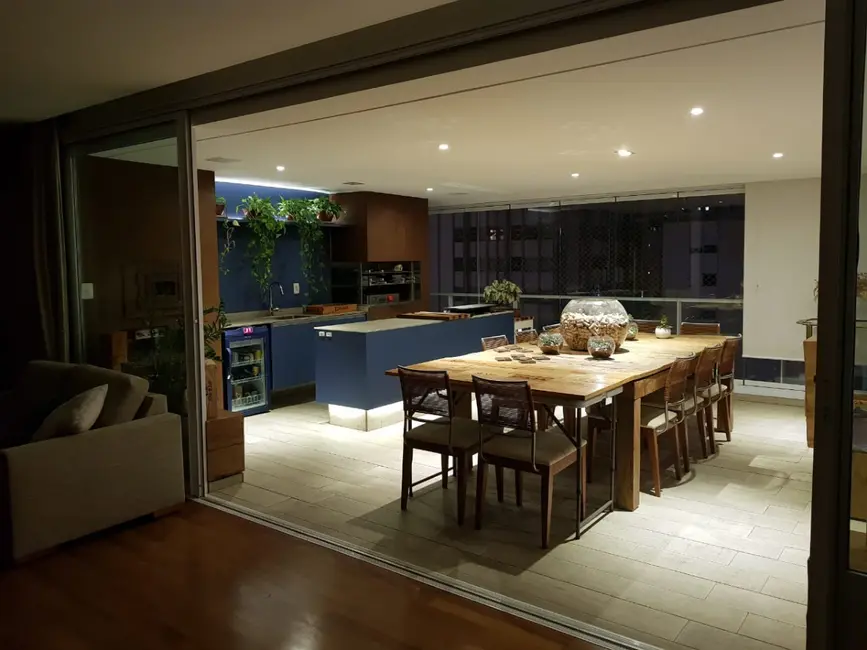 Foto 6 de Apartamento com 4 quartos à venda, 290m2 em Itaim Bibi, São Paulo - SP