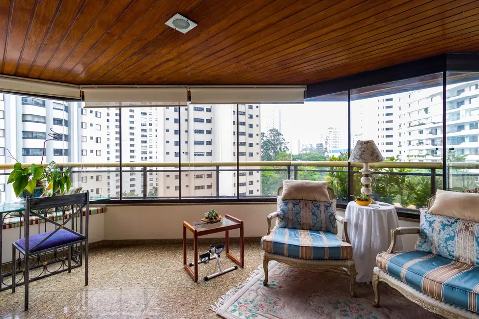 Foto 4 de Apartamento com 4 quartos à venda, 266m2 em Vila Suzana, São Paulo - SP