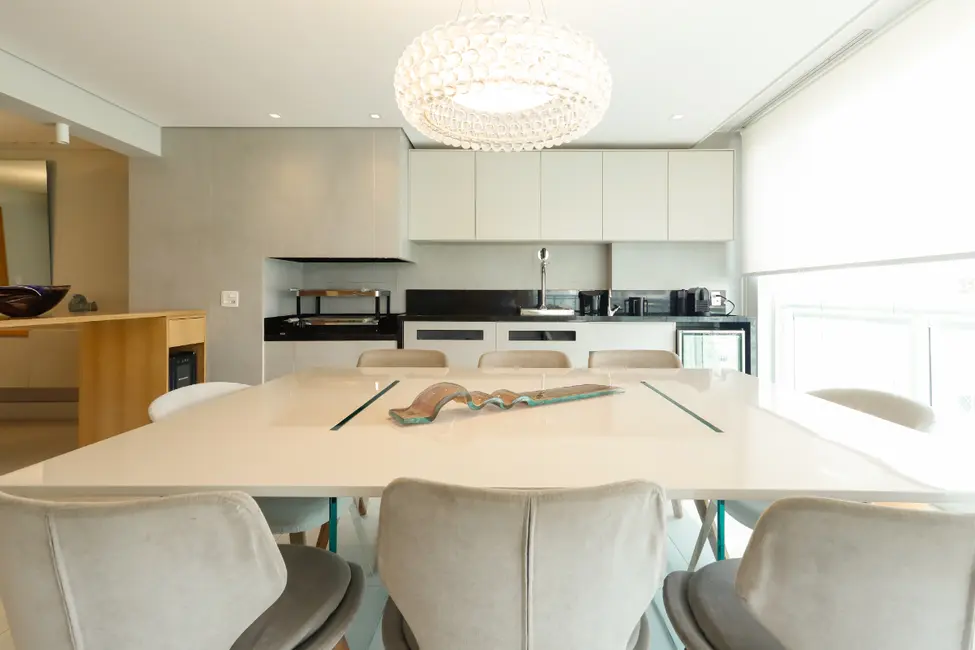 Foto 6 de Apartamento com 3 quartos à venda, 241m2 em Água Branca, São Paulo - SP