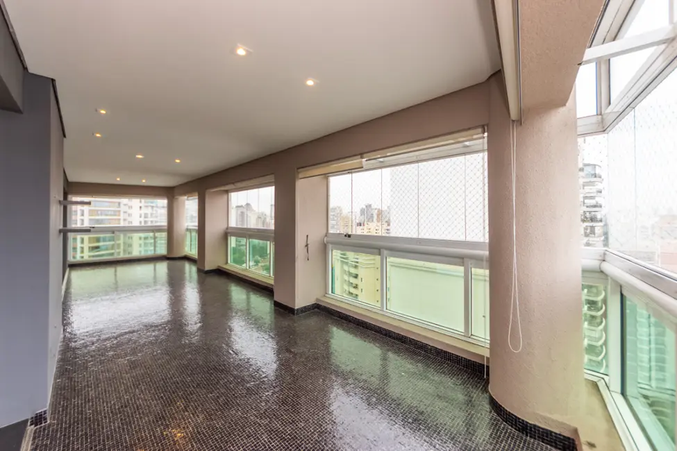 Foto 8 de Apartamento com 4 quartos à venda, 233m2 em Vila Uberabinha, São Paulo - SP