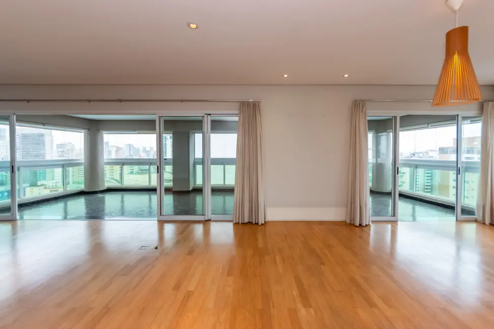 Foto 4 de Apartamento com 4 quartos à venda, 233m2 em Vila Uberabinha, São Paulo - SP