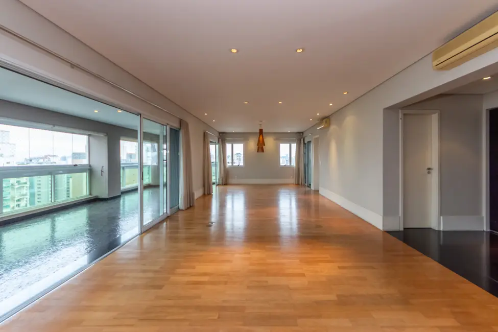 Foto 3 de Apartamento com 4 quartos à venda, 233m2 em Vila Uberabinha, São Paulo - SP