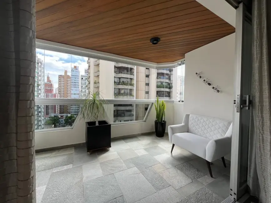 Foto 4 de Apartamento com 3 quartos à venda, 203m2 em Moema, São Paulo - SP