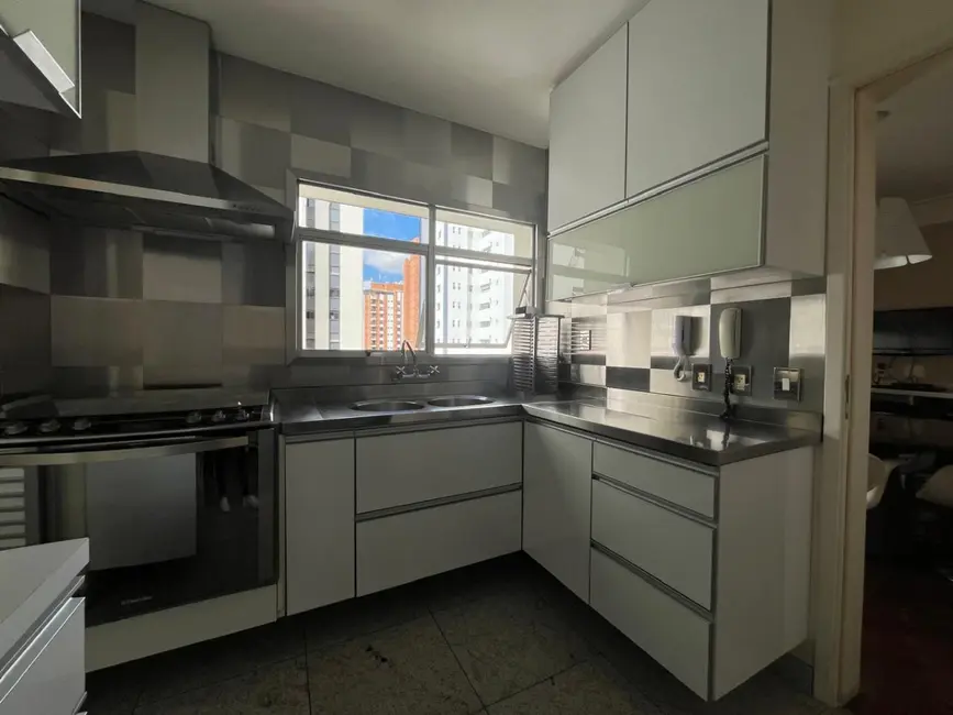 Foto 6 de Apartamento com 3 quartos à venda, 203m2 em Moema, São Paulo - SP