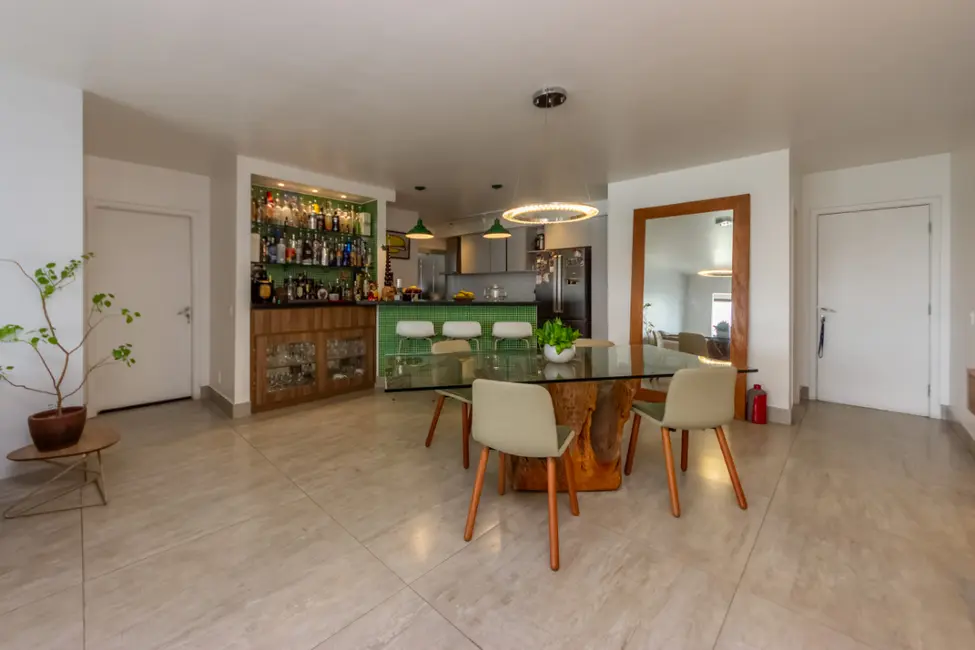 Foto 2 de Apartamento com 2 quartos à venda, 105m2 em Campo Belo, São Paulo - SP