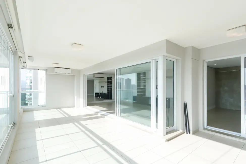 Foto 7 de Apartamento com 4 quartos à venda em São Paulo - SP