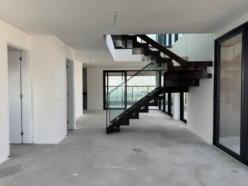 Cobertura com 4 quartos à venda, 281m2 em Moema, São Paulo - SP - imagem 3 Foto 3 de Cobertura com 4 quartos à venda, 281m2 em Moema, São Paulo - SP