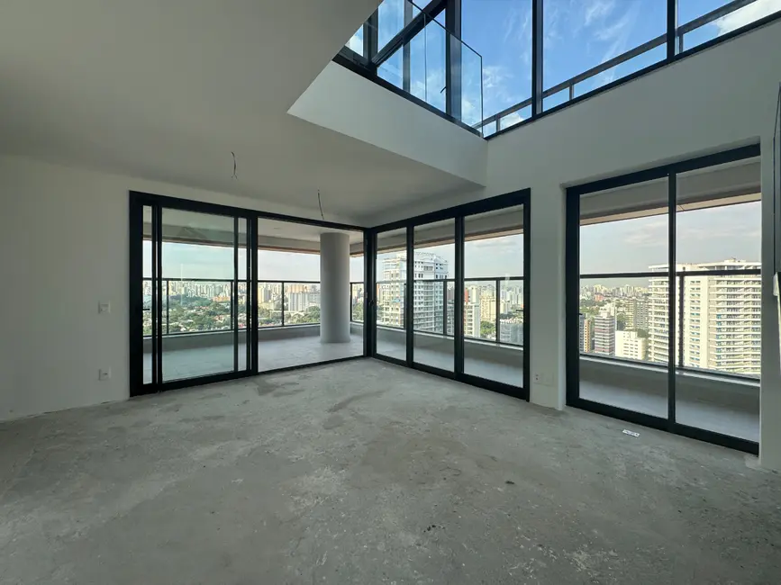 Cobertura com 4 quartos à venda, 281m2 em Moema, São Paulo - SP - imagem 2 Foto 2 de Cobertura com 4 quartos à venda, 281m2 em Moema, São Paulo - SP