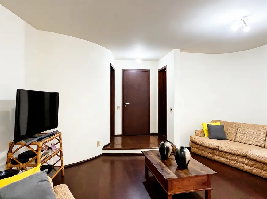 Apartamento com 4 quartos à venda, 170m2 em Moema, São Paulo - SP - imagem 4 Foto 4 de Apartamento com 4 quartos à venda, 170m2 em Moema, São Paulo - SP