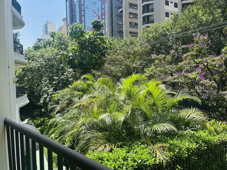 Apartamento com 4 quartos à venda, 170m2 em Moema, São Paulo - SP - imagem 7 Foto 7 de Apartamento com 4 quartos à venda, 170m2 em Moema, São Paulo - SP