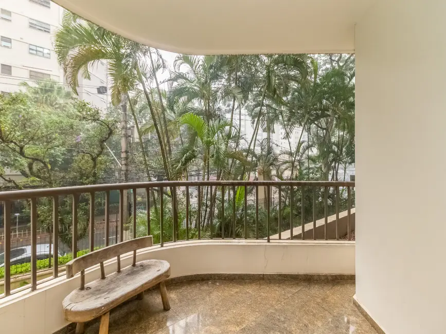 Apartamento com 4 quartos à venda, 170m2 em Moema, São Paulo - SP - imagem 3 Foto 3 de Apartamento com 4 quartos à venda, 170m2 em Moema, São Paulo - SP