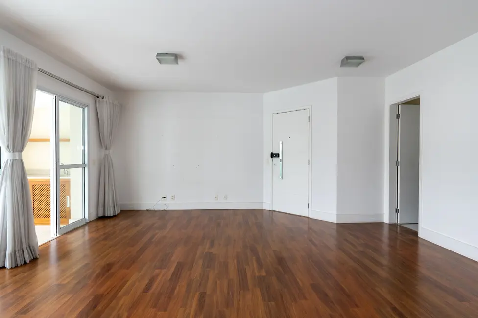 Apartamento com 3 quartos à venda, 155m2 em Campo Belo, São Paulo - SP - imagem 5 Foto 5 de Apartamento com 3 quartos à venda, 155m2 em Campo Belo, São Paulo - SP