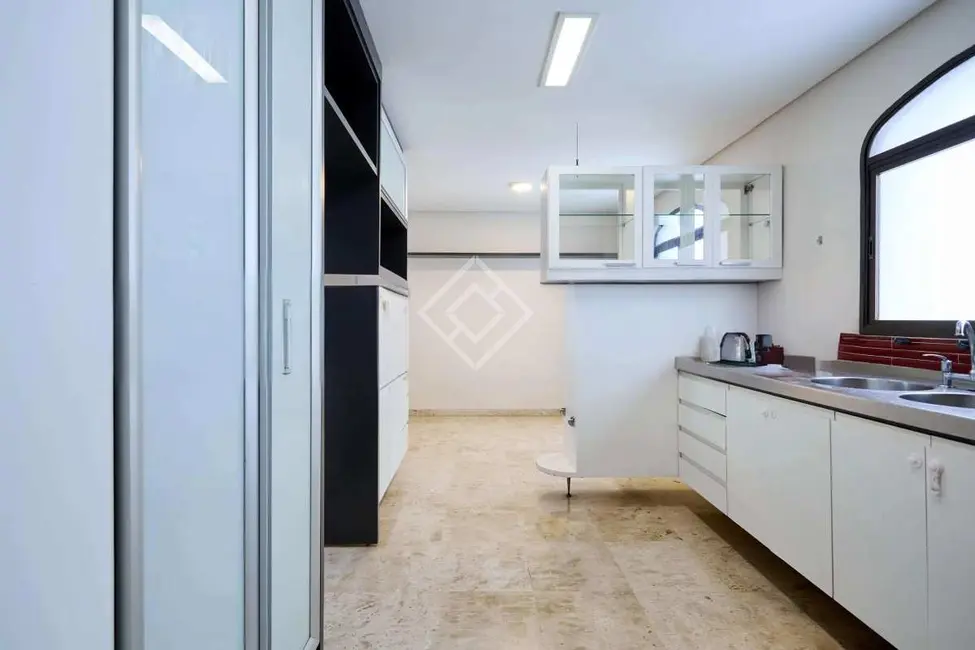 Foto 6 de Apartamento com 4 quartos para alugar, 196m2 em São Paulo - SP
