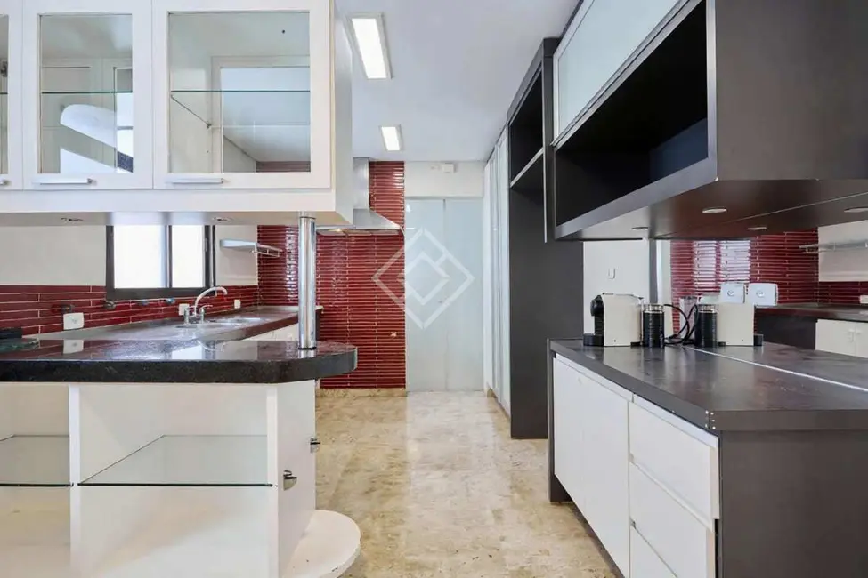 Foto 7 de Apartamento com 4 quartos para alugar, 196m2 em São Paulo - SP