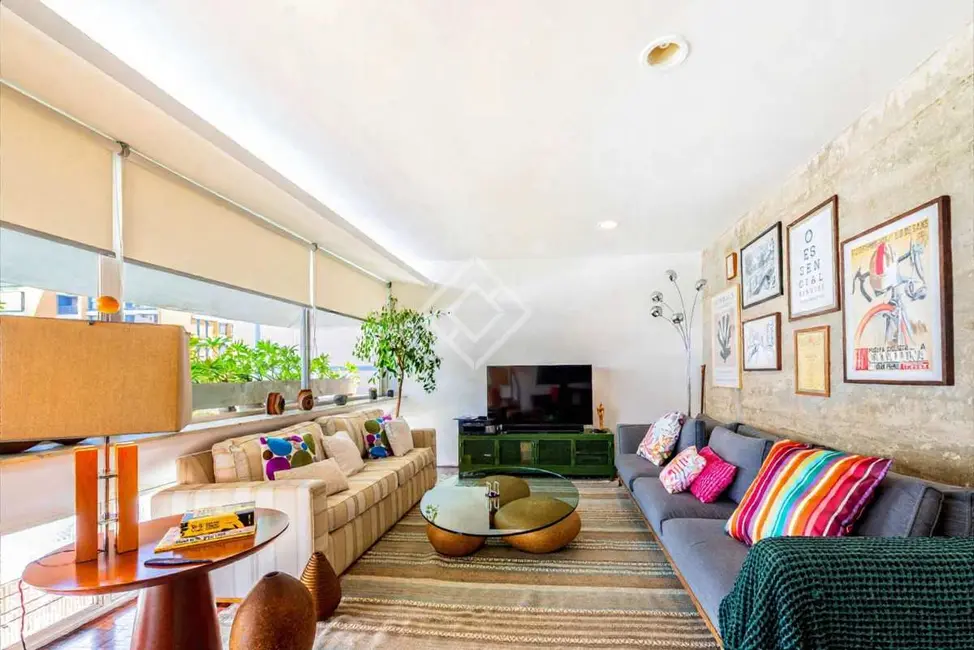 Foto 3 de Apartamento com 3 quartos para alugar, 195m2 em Cerqueira César, São Paulo - SP