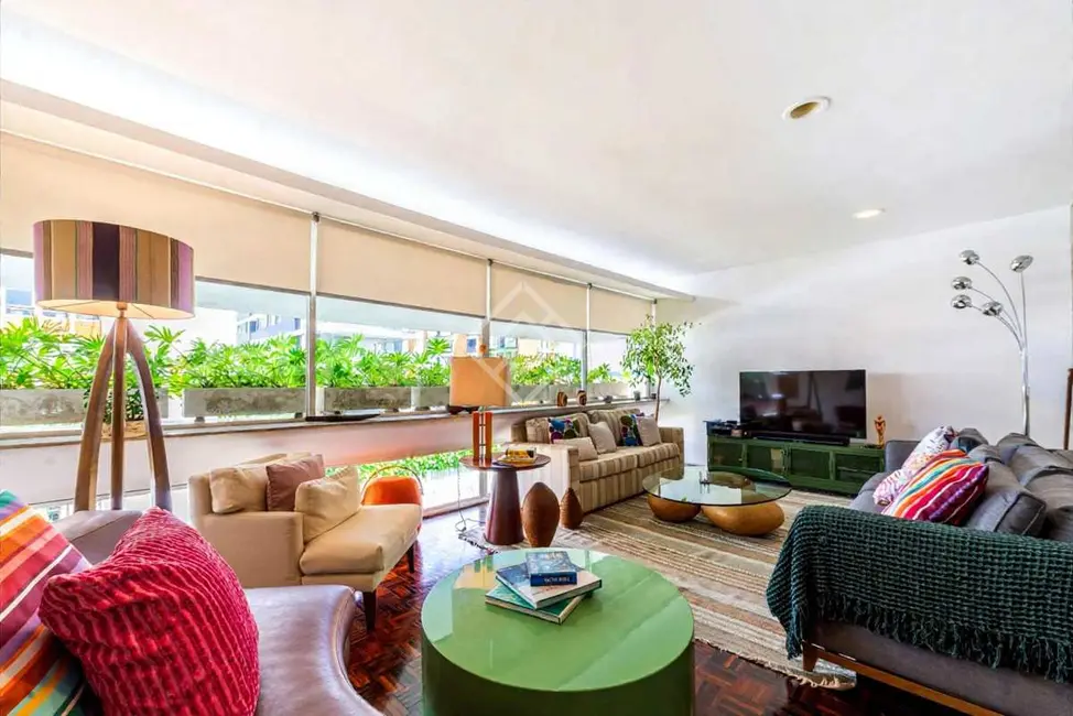 Foto 6 de Apartamento com 3 quartos para alugar, 195m2 em Cerqueira César, São Paulo - SP