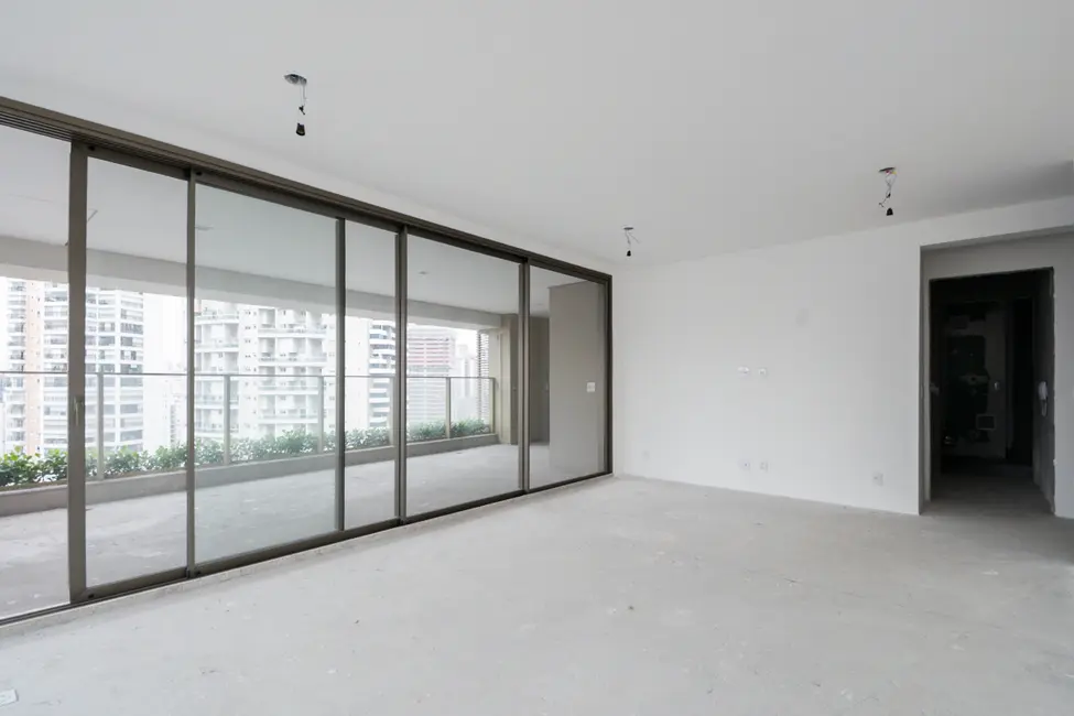 Foto 4 de Apartamento com 3 quartos à venda, 221m2 em Moema, São Paulo - SP