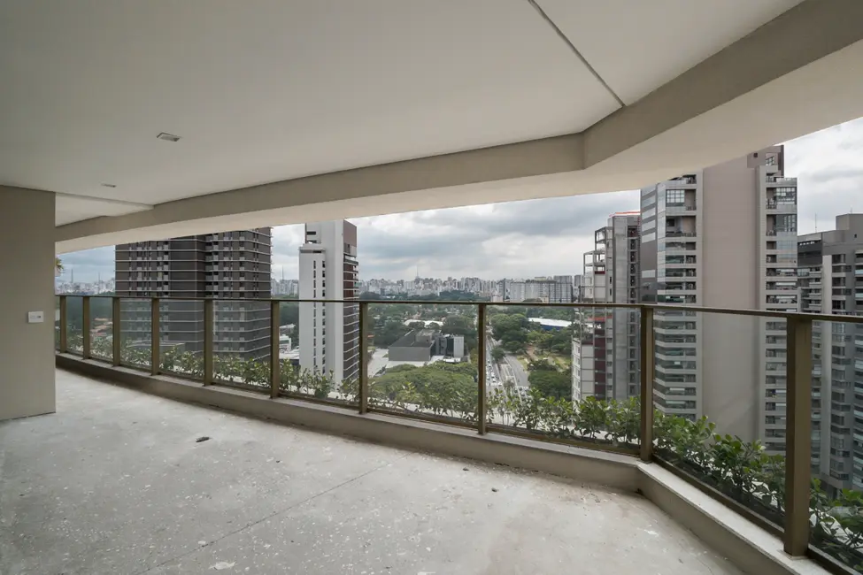 Foto 6 de Apartamento com 3 quartos à venda, 221m2 em Moema, São Paulo - SP