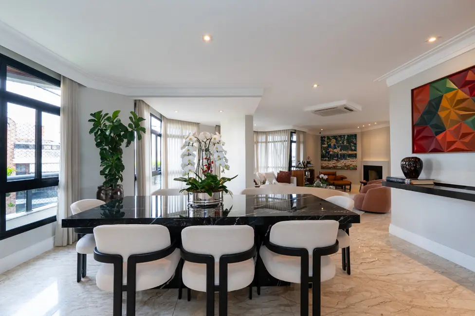 Foto 7 de Cobertura com 3 quartos à venda, 544m2 em Real Parque, São Paulo - SP