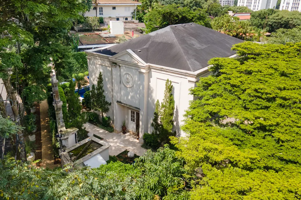 Casa com 5 quartos à venda, 584m2 em Alto de Pinheiros, São Paulo - SP - imagem 1 Foto 1 de Casa com 5 quartos à venda, 584m2 em Alto de Pinheiros, São Paulo - SP