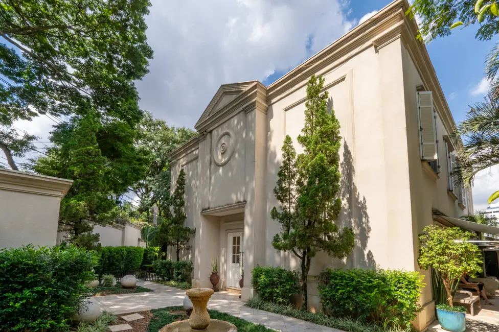 Casa com 5 quartos à venda, 584m2 em Alto de Pinheiros, São Paulo - SP - imagem 3 Foto 3 de Casa com 5 quartos à venda, 584m2 em Alto de Pinheiros, São Paulo - SP