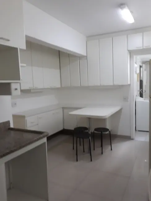 Foto 8 de Apartamento com 4 quartos para alugar, 134m2 em Itaim Bibi, São Paulo - SP