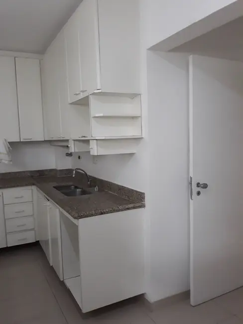 Foto 7 de Apartamento com 4 quartos para alugar, 134m2 em Itaim Bibi, São Paulo - SP
