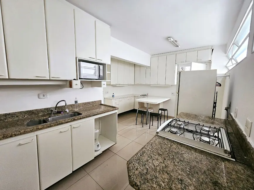 Foto 6 de Apartamento com 4 quartos para alugar, 134m2 em Itaim Bibi, São Paulo - SP