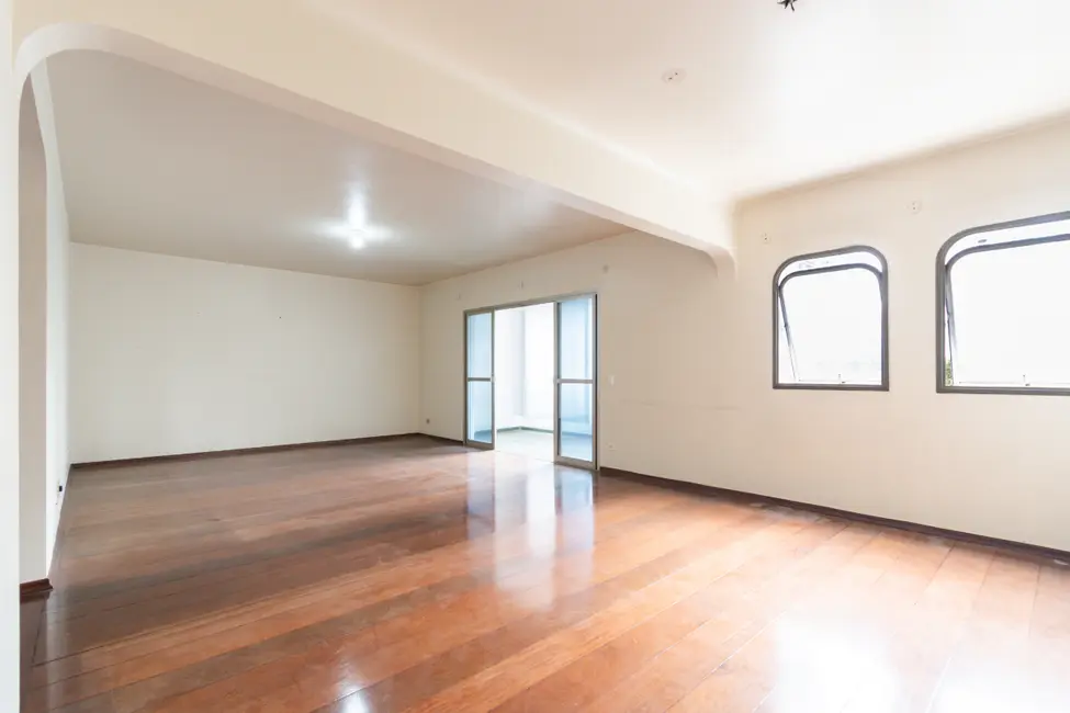 Apartamento com 4 quartos à venda, 196m2 em Moema, São Paulo - SP - imagem 2 Foto 2 de Apartamento com 4 quartos à venda, 196m2 em Moema, São Paulo - SP