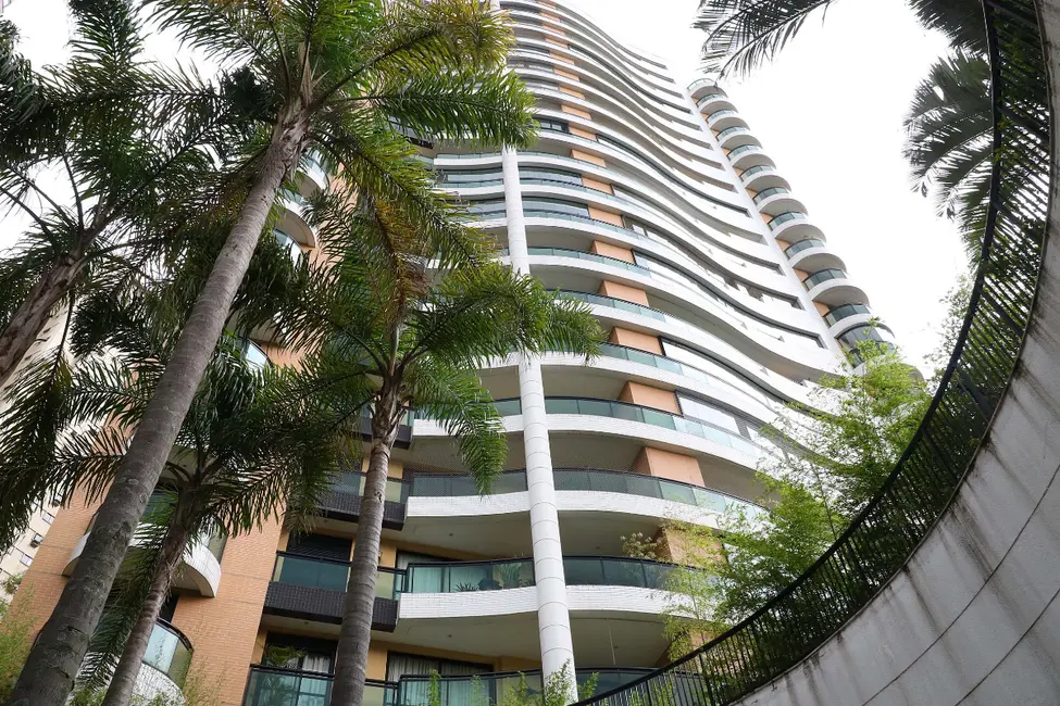 Foto 4 de Apartamento com 3 quartos à venda, 191m2 em Vila Suzana, São Paulo - SP