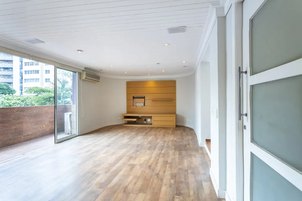 Foto 3 de Apartamento com 4 quartos à venda, 196m2 em Itaim Bibi, São Paulo - SP