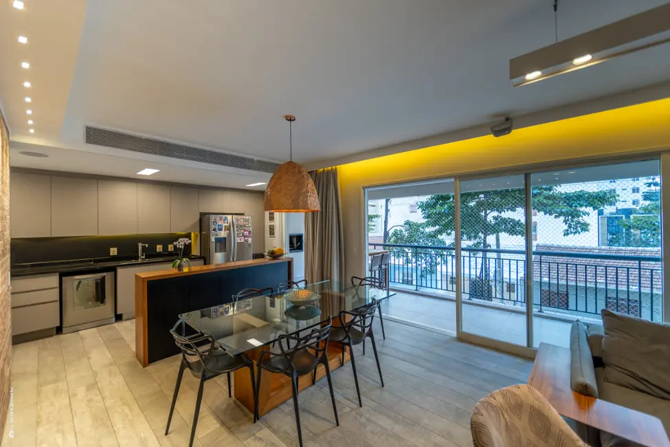 Foto 4 de Apartamento com 3 quartos à venda, 170m2 em Itaim Bibi, São Paulo - SP