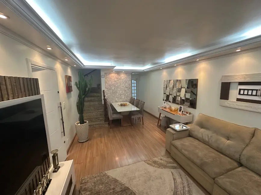 Foto 3 de Sobrado com 3 quartos à venda, 198m2 em Vila Mazzei, São Paulo - SP