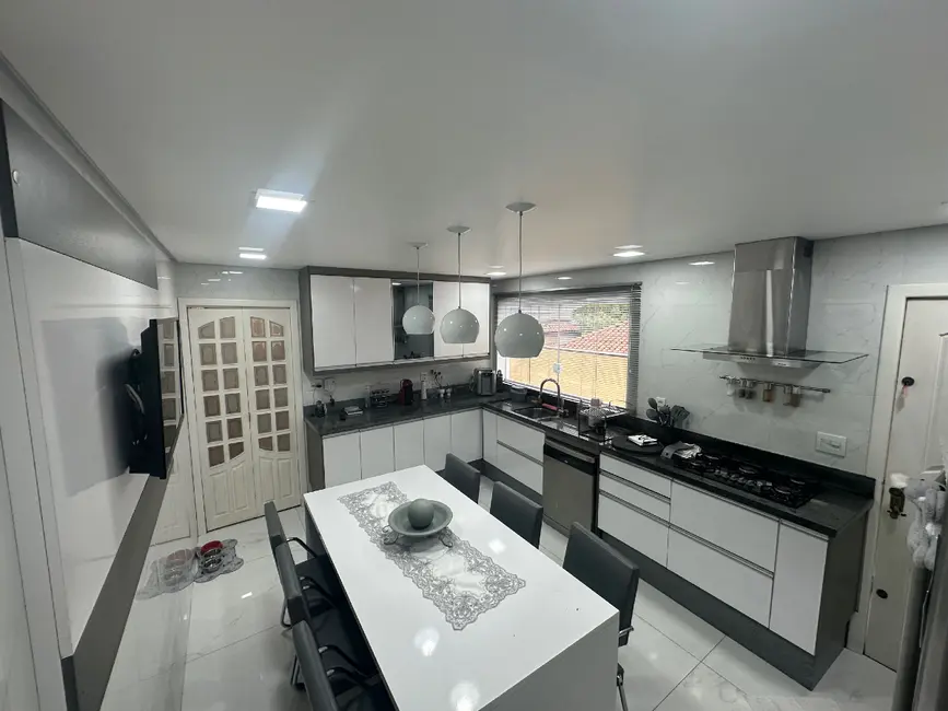 Foto 9 de Sobrado com 3 quartos à venda, 198m2 em Vila Mazzei, São Paulo - SP