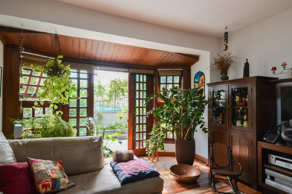 Foto 3 de Sobrado com 4 quartos à venda, 190m2 em Sumaré, São Paulo - SP