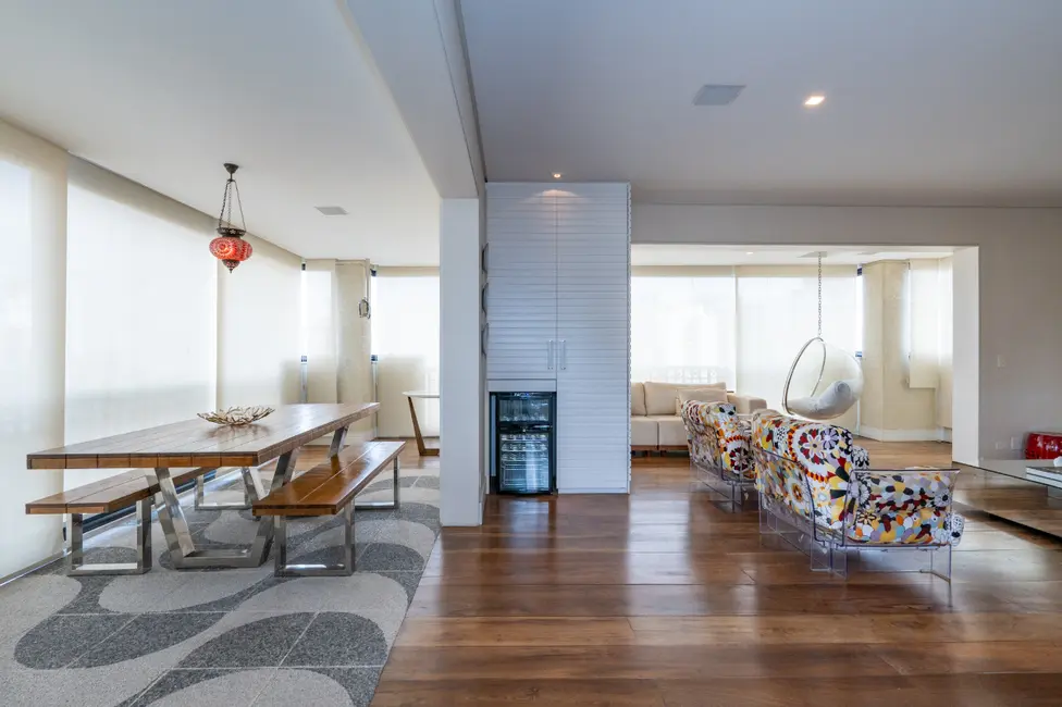 Foto 2 de Apartamento com 3 quartos à venda, 180m2 em Vila Nova Conceição, São Paulo - SP