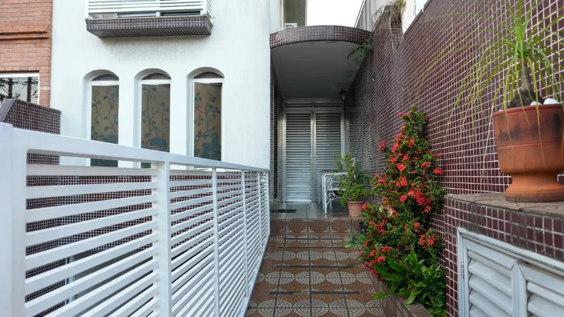 Foto 1 de Sobrado com 3 quartos à venda, 322m2 em Vila Madalena, São Paulo - SP