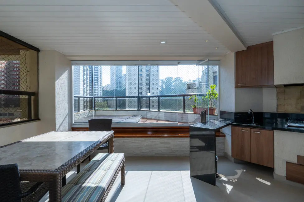 Foto 6 de Apartamento com 4 quartos à venda, 213m2 em Vila Andrade, São Paulo - SP