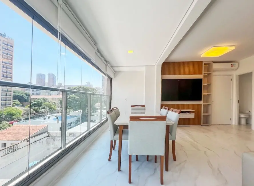 Foto 2 de Apartamento com 2 quartos à venda, 74m2 em Moema, São Paulo - SP