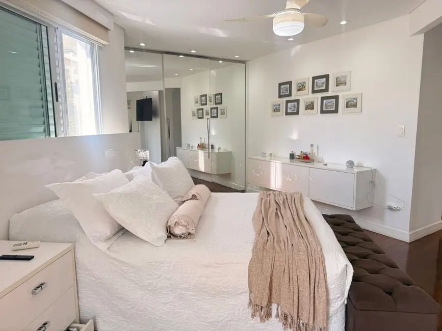 Foto 6 de Casa de Condomínio com 3 quartos à venda, 560m2 em Horto Florestal, São Paulo - SP